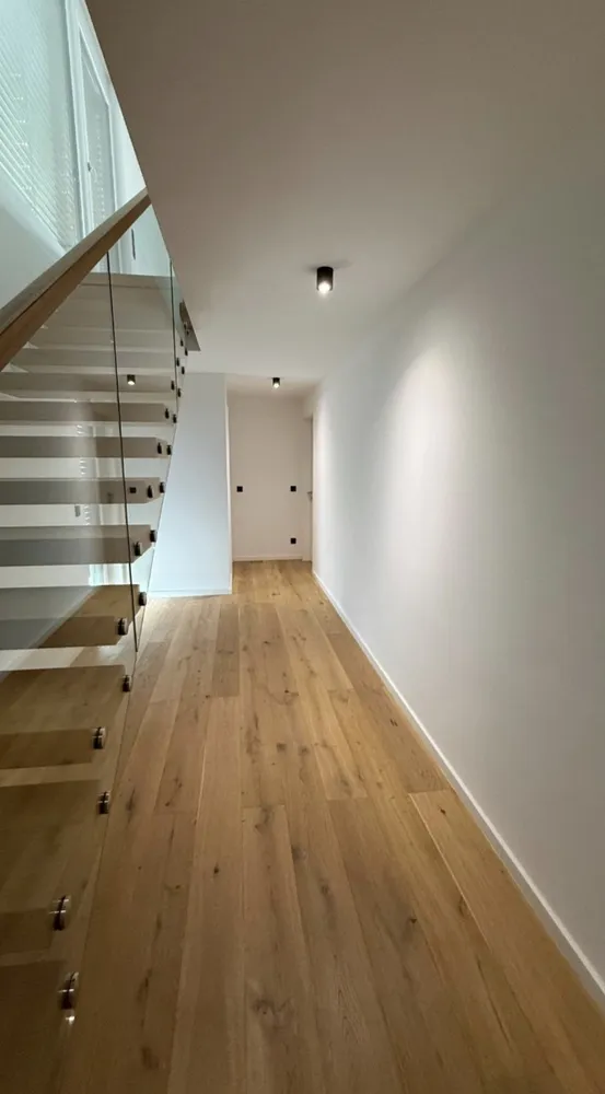 4 Zimmer Wohnung mit 190 m² in Offenbach am Main – Bild 2
