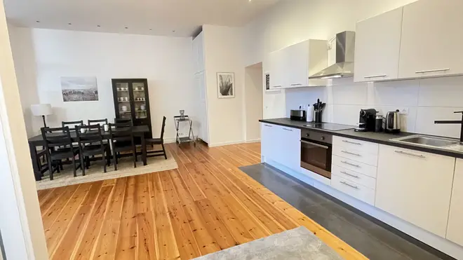 4 Zimmer Wohnung mit 134 m² in Berlin – Bild 2