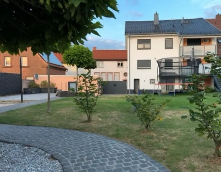 9 room house with 280 m² in Kaiserslautern – Photo 2