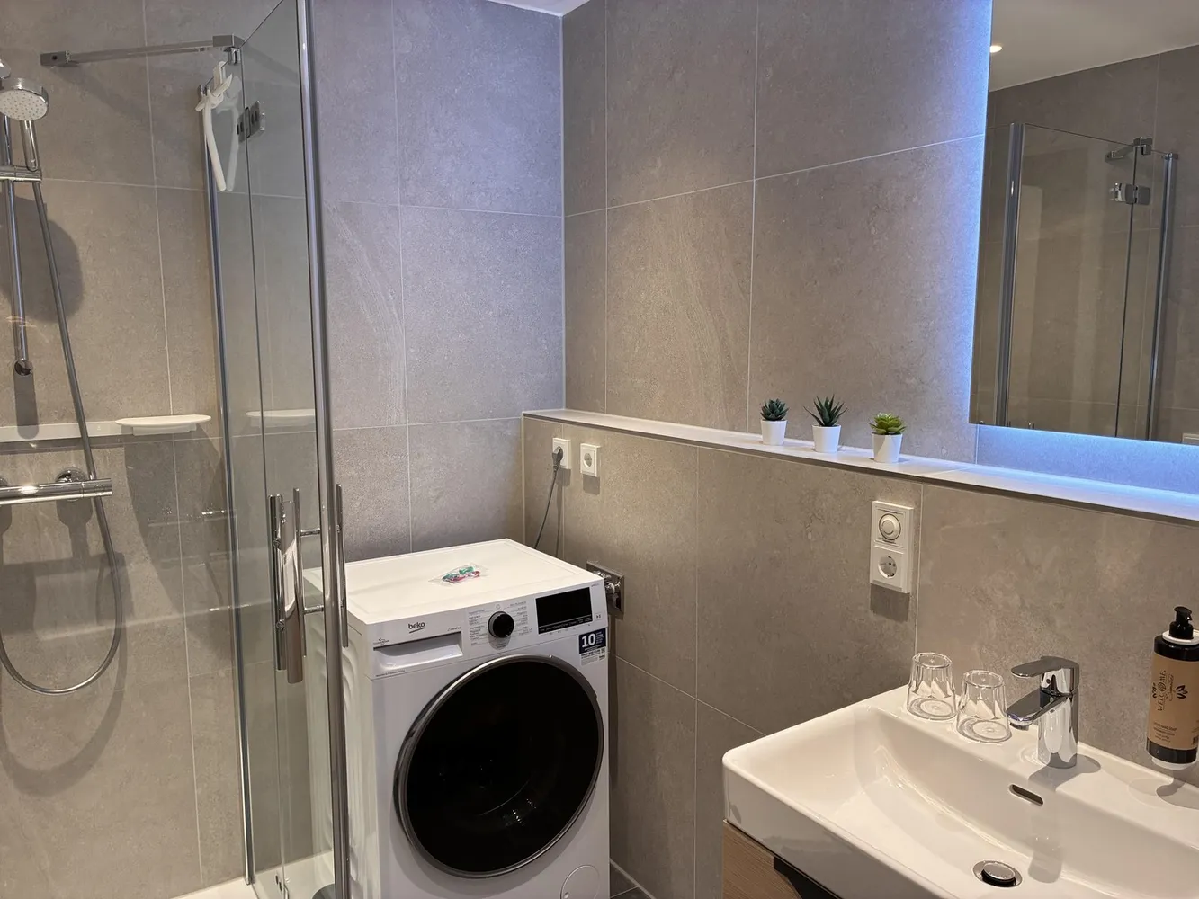 2 room apartment with 61 m² in Dresden – Photo 4
