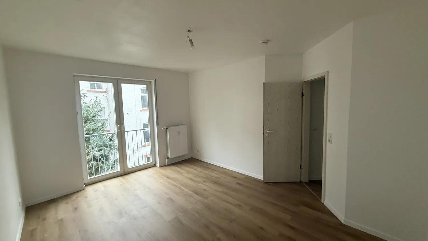 3 Zimmer Wohnung mit 77 m² in Wiesbaden – Bild 2
