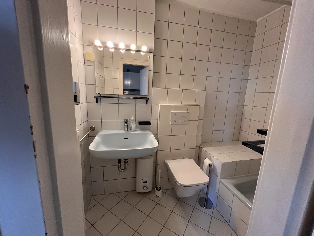 1 Zimmer Wohnung mit 38 m² in Köln – Bild 8