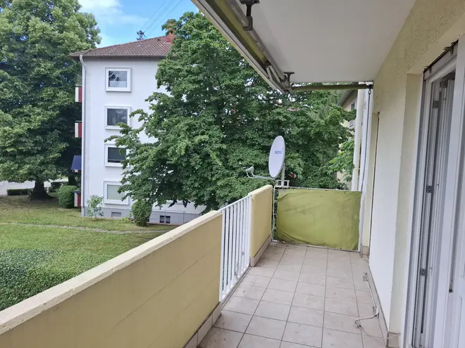 3 Zimmer Wohnung mit 70 m² in Karlsruhe – Bild 2