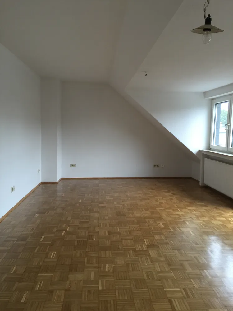 4 Zimmer Wohnung mit 97 m² in Köln – Bild 1