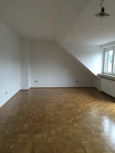 4 Zimmer Wohnung mit 97 m² in Köln – Bild 1