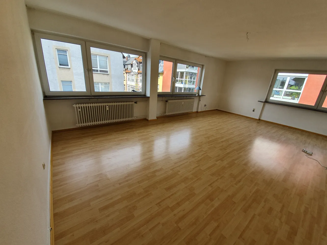 3 Zimmer Wohnung mit 90 m² in Frankfurt am Main – Bild 1