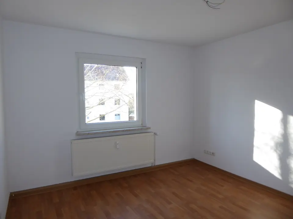 2 Zimmer Wohnung mit 38 m² in Saalfeld/Saale – Bild 3