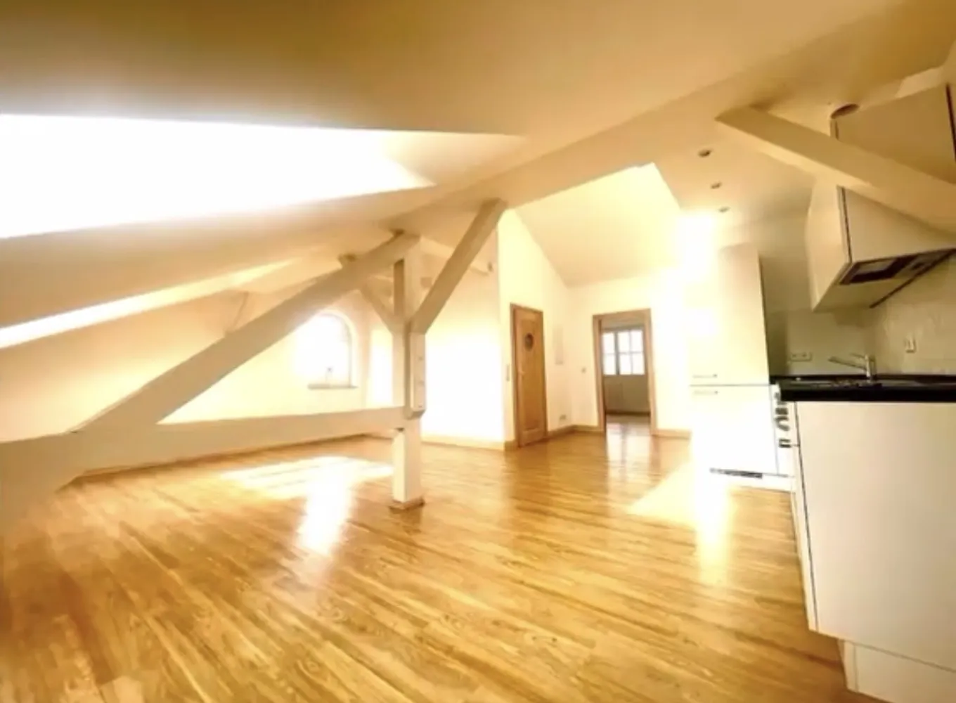 2 Zimmer Wohnung mit 61 m² in Berlin – Bild 1