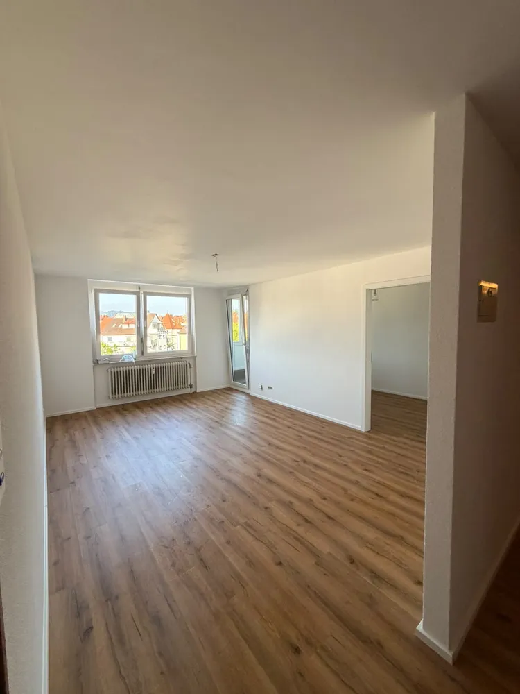 2 Zimmer Wohnung mit 42 m² in Freiburg im Breisgau – Bild 1