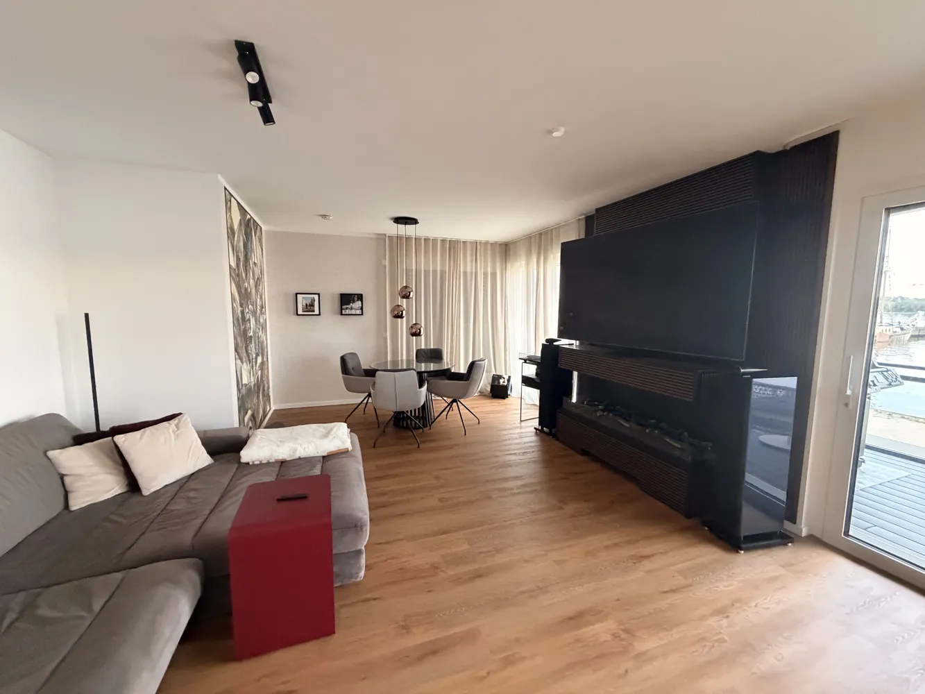 4 Zimmer Wohnung mit 130 m² in Rostock – Bild 2