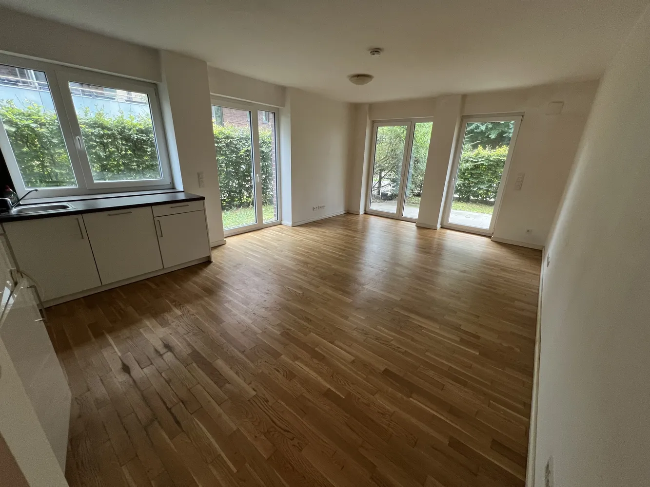 2 Zimmer Wohnung mit 75 m² in Hamburg – Bild 1