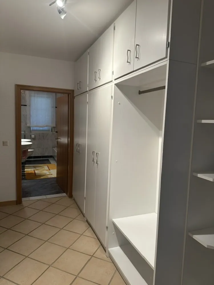 4 Zimmer Wohnung mit 150 m² in Düsseldorf – Bild 12