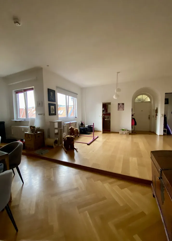 7 Zimmer Wohnung mit 240 m² in Berlin – Bild 2