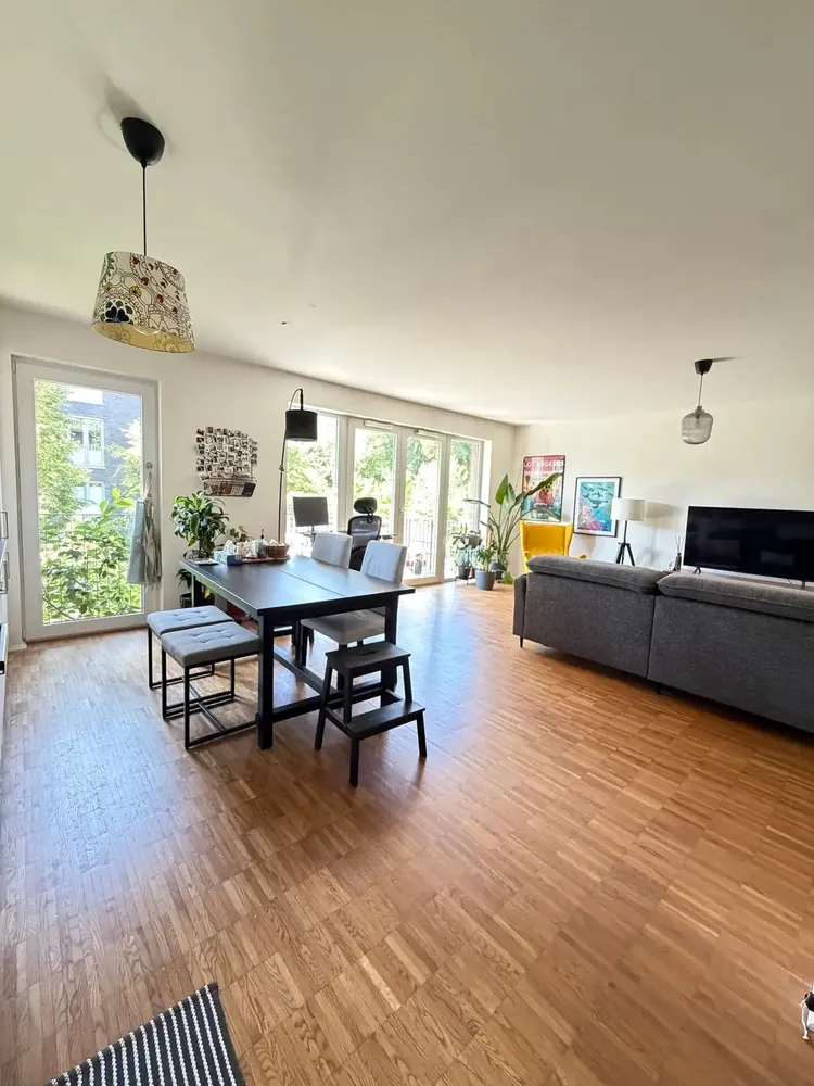 2 Zimmer Wohnung mit 82 m² in Düsseldorf – Bild 1