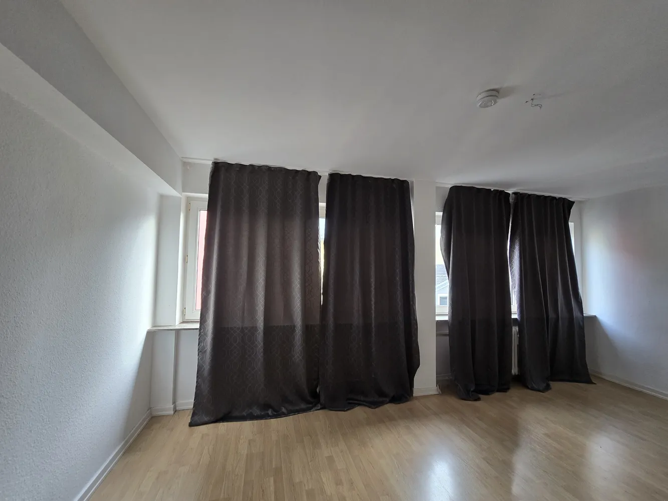 3 Zimmer Wohnung mit 90 m² in Frankfurt am Main – Bild 4