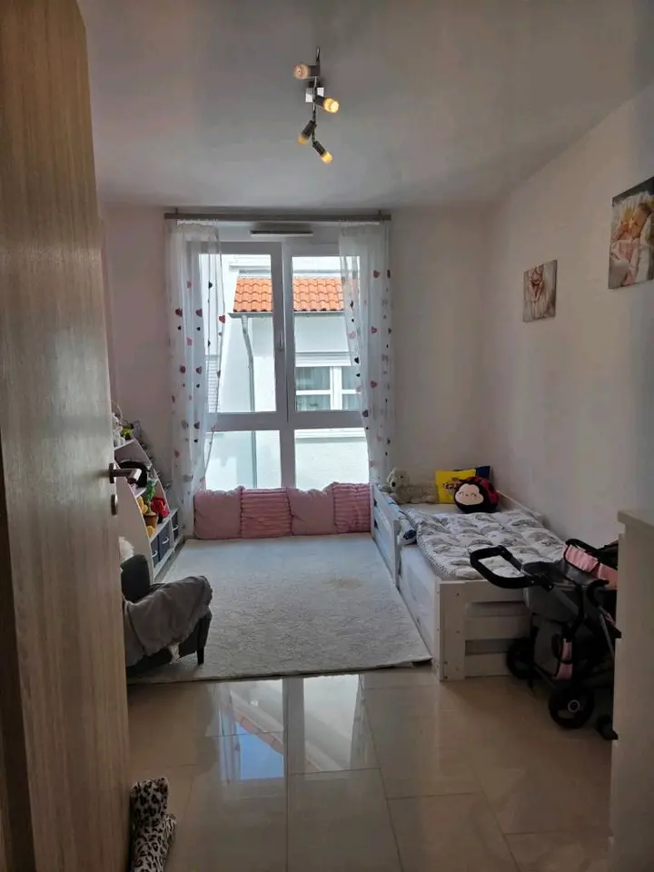 5 Zimmer Wohnung mit 102 m² in Nürtingen – Bild 8