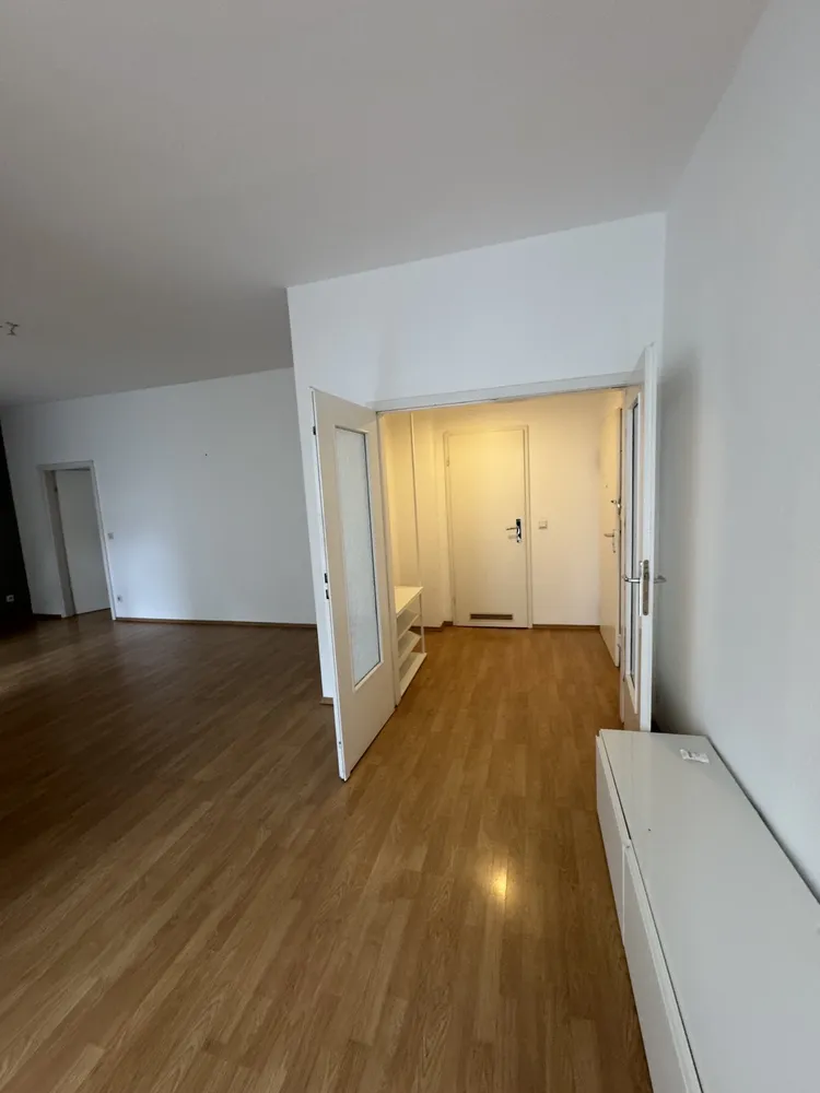 2 room apartment with 85 m² in Düsseldorf – Photo 11