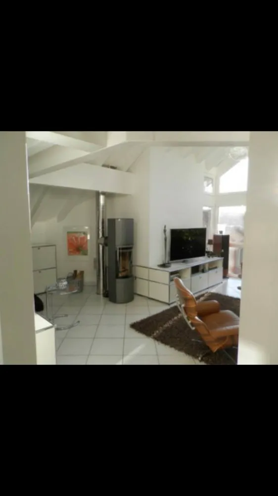 5 Zimmer Wohnung mit 142 m² in Stuttgart – Bild 2