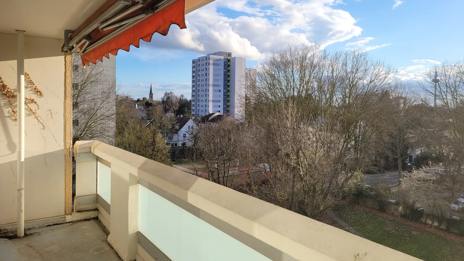 2 room apartment with 65 m² in Frankfurt am Main – Photo 1