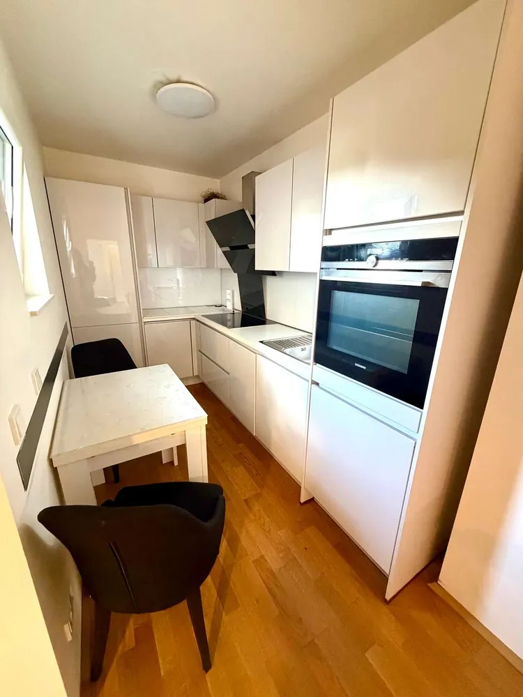 2 room apartment with 57 m² in Cologne – Photo 9