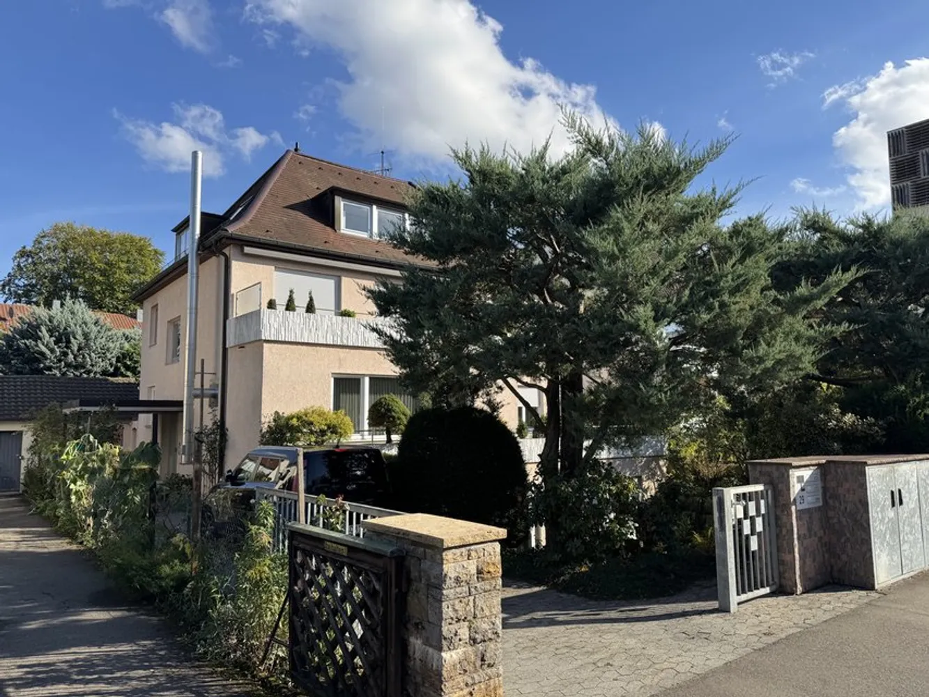 3 Zimmer Wohnung mit 100 m² in Stuttgart – Bild 2