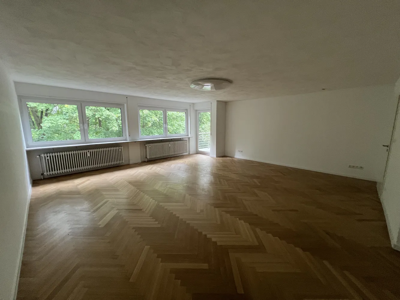 7 Zimmer Wohnung mit 210 m² in Kaiserslautern – Bild 1