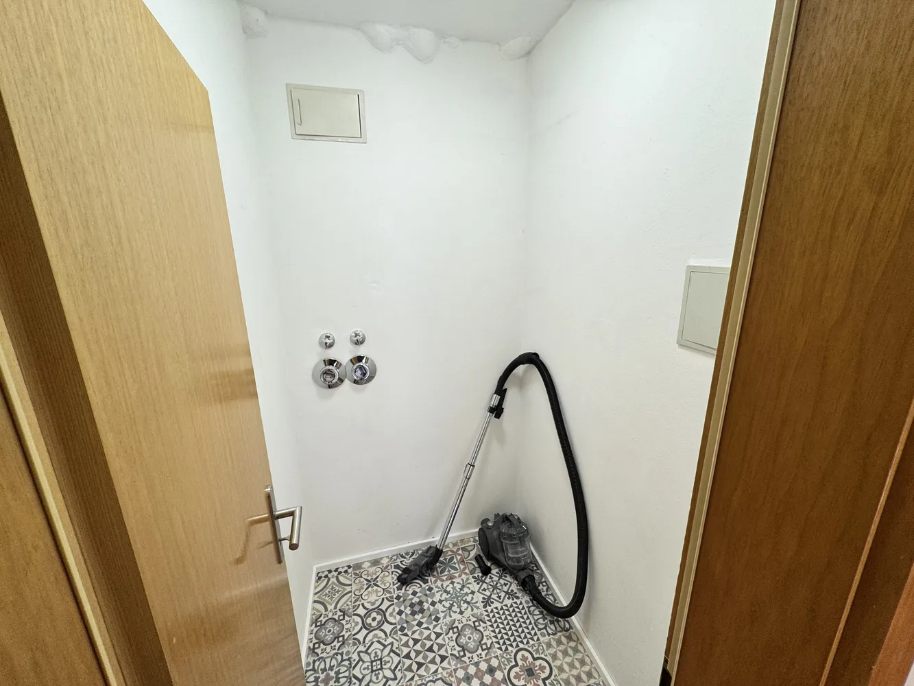 2 Zimmer Wohnung mit 68 m² in Wiesbaden – Bild 5