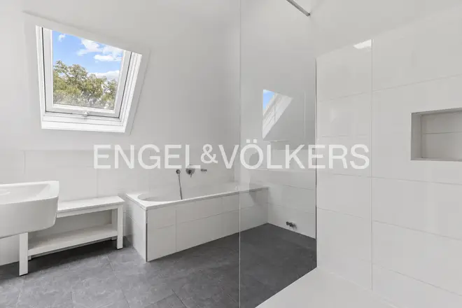 9 room house with 250 m² in Bonn – Photo 3