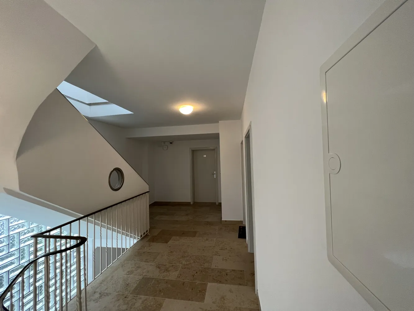 1 room apartment with 25 m² in Munich – Photo 5