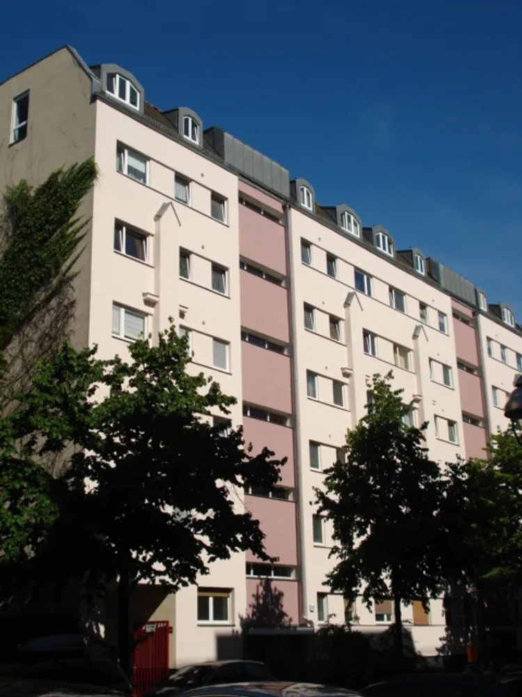 2 room apartment with 60 m² in Berlin – Photo 1