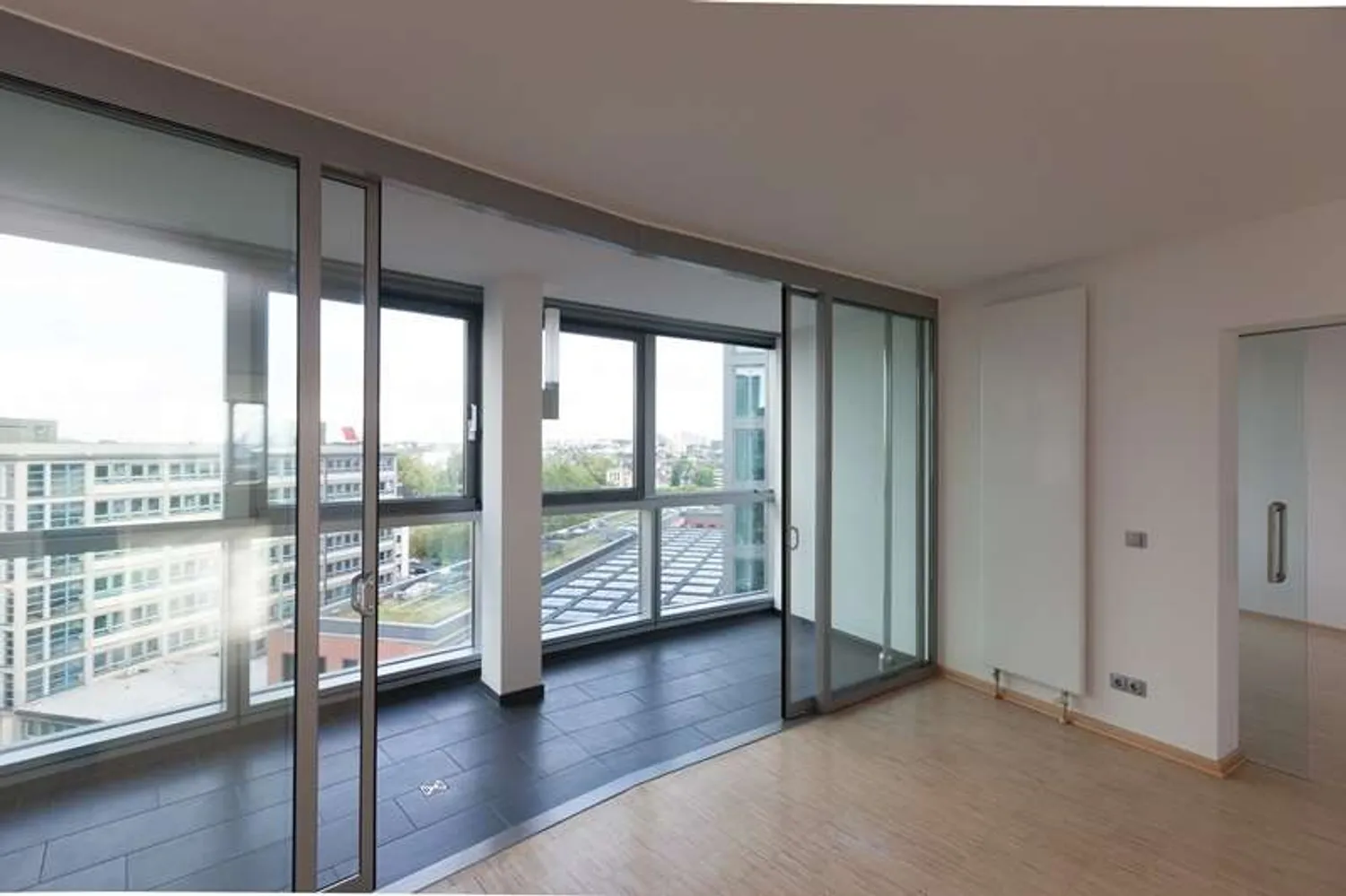 3 Zimmer Wohnung mit 111 m² in Frankfurt am Main – Bild 2