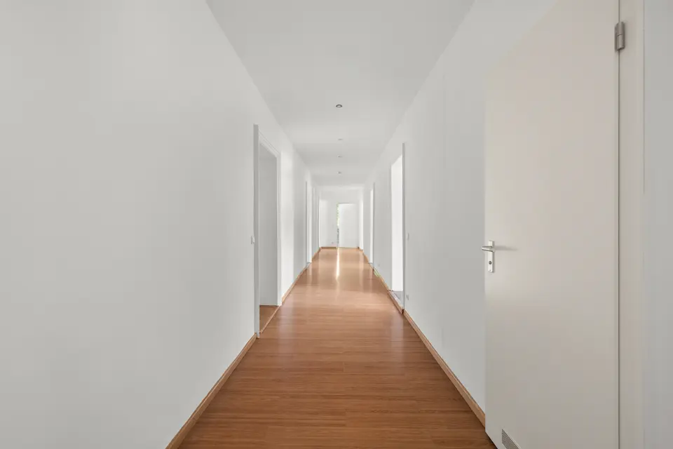 6 Zimmer Wohnung mit 191 m² in Augsburg – Bild 9