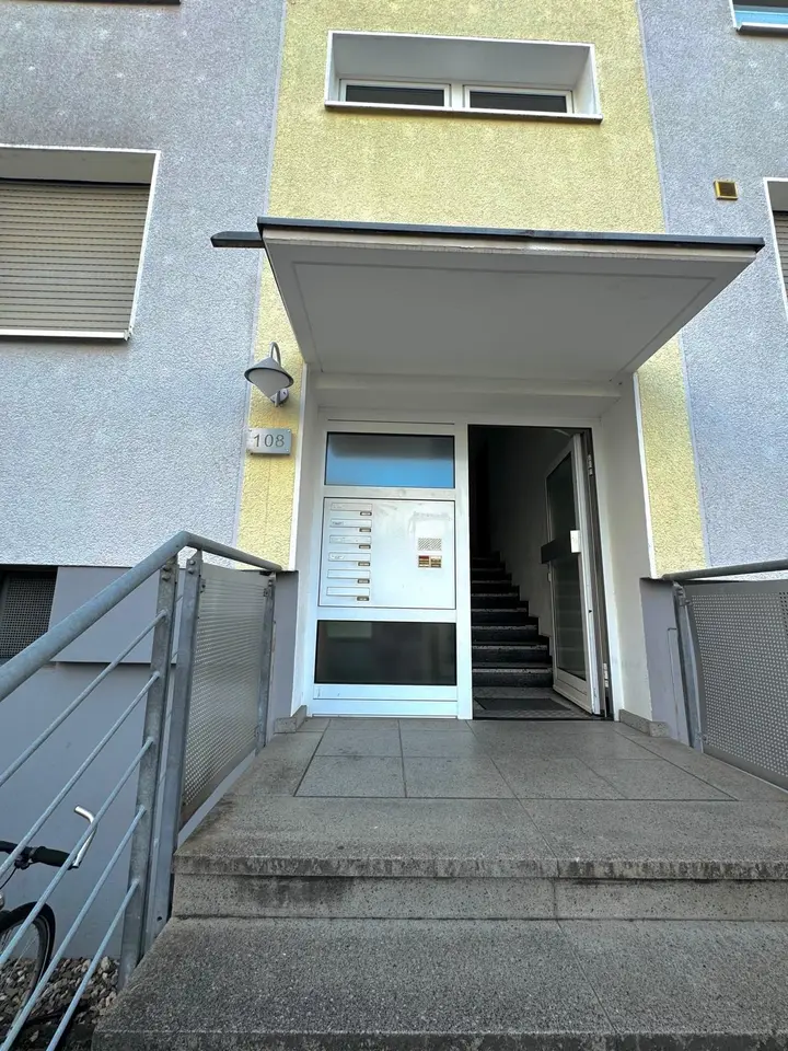 3 Zimmer Wohnung mit 85 m² in Bergisch Gladbach – Bild 2