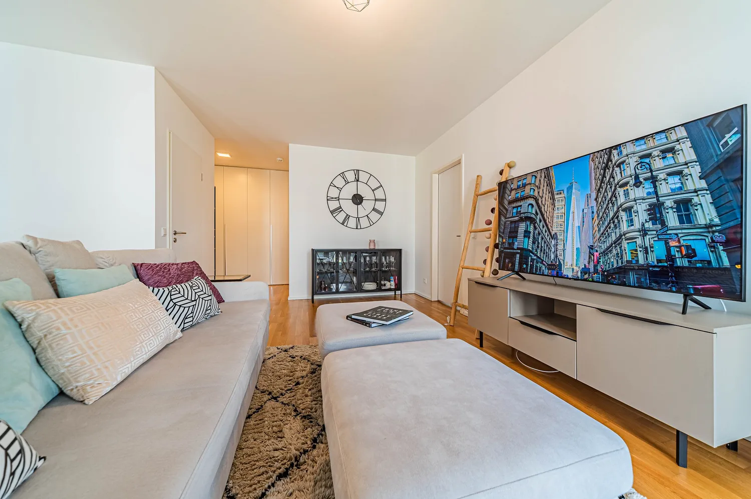 2 Zimmer Wohnung mit 60 m² in Frankfurt am Main – Bild 3
