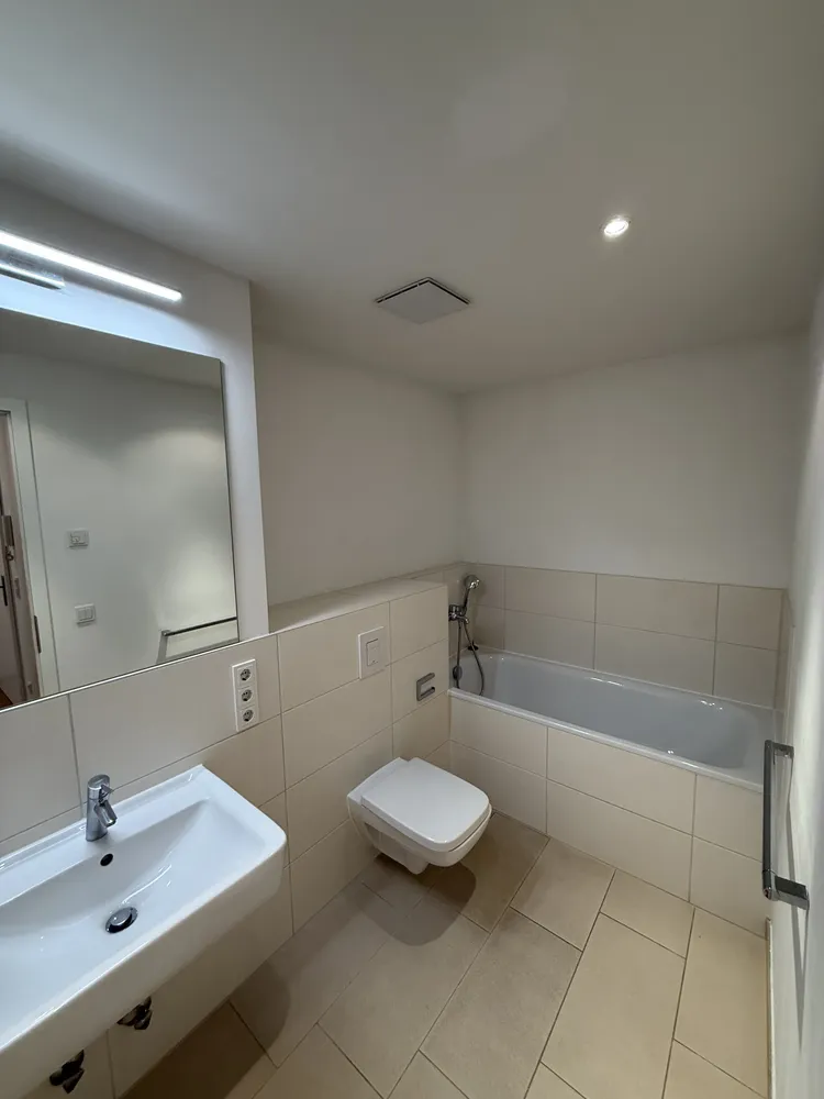 2 Zimmer Wohnung mit 64 m² in Berlin – Bild 2