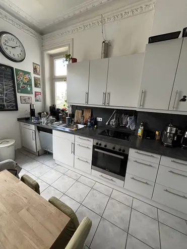 7 Zimmer Wohnung mit 218 m² in Hamburg – Bild 9