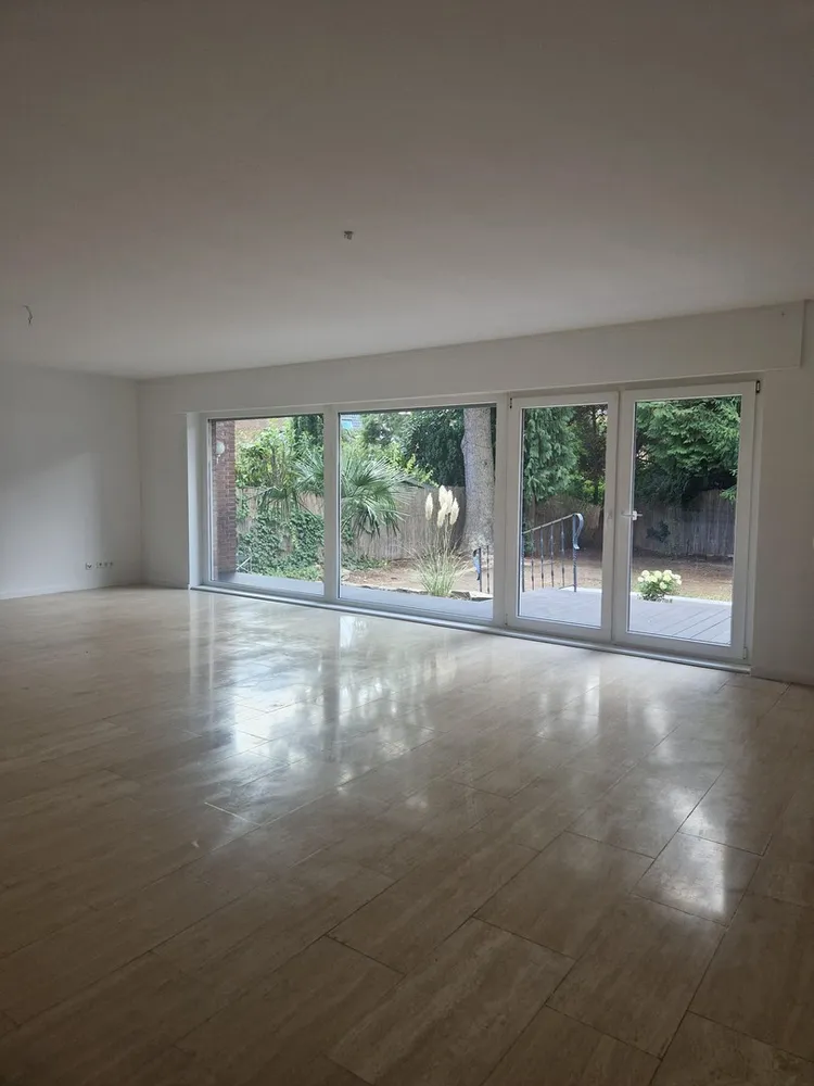 6 Zimmer Wohnung mit 156 m² in Duisburg – Bild 2