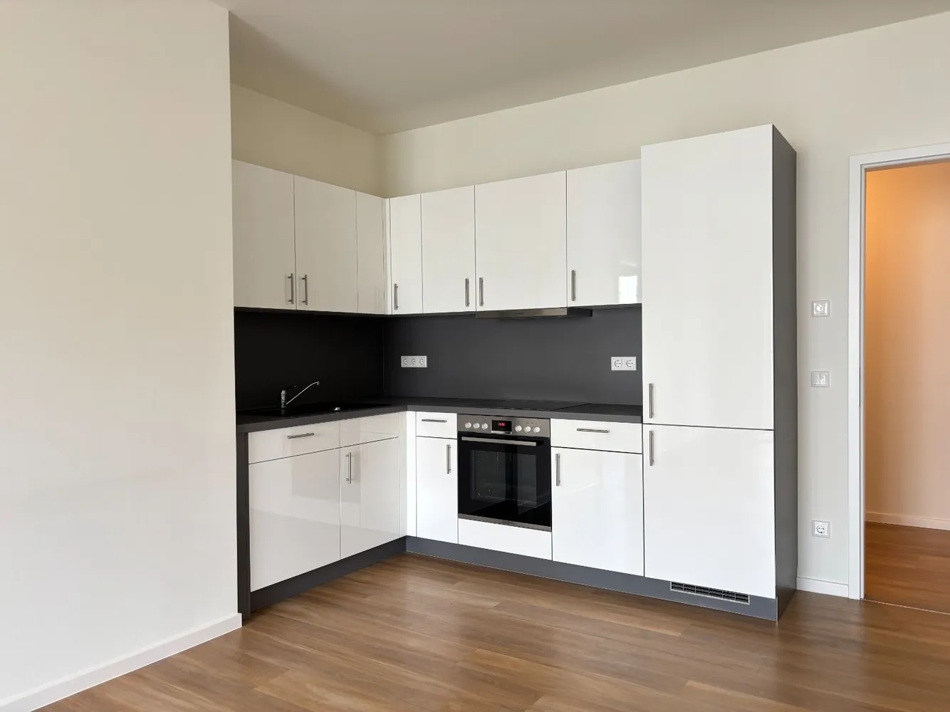 2 Zimmer Wohnung mit 60 m² in Berlin – Bild 4