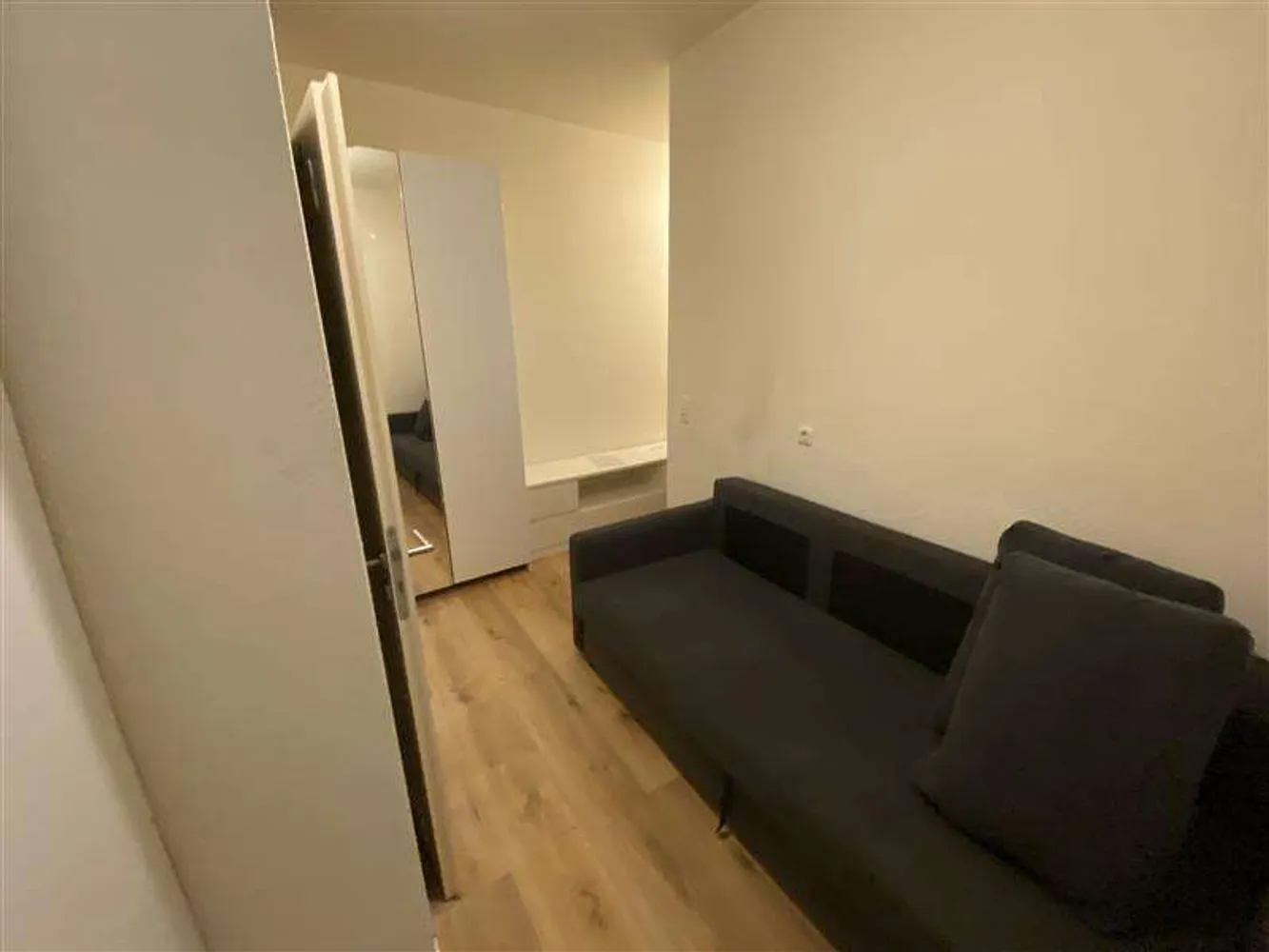1 Zimmer Wohnung mit 25 m² in Frankfurt am Main – Bild 2