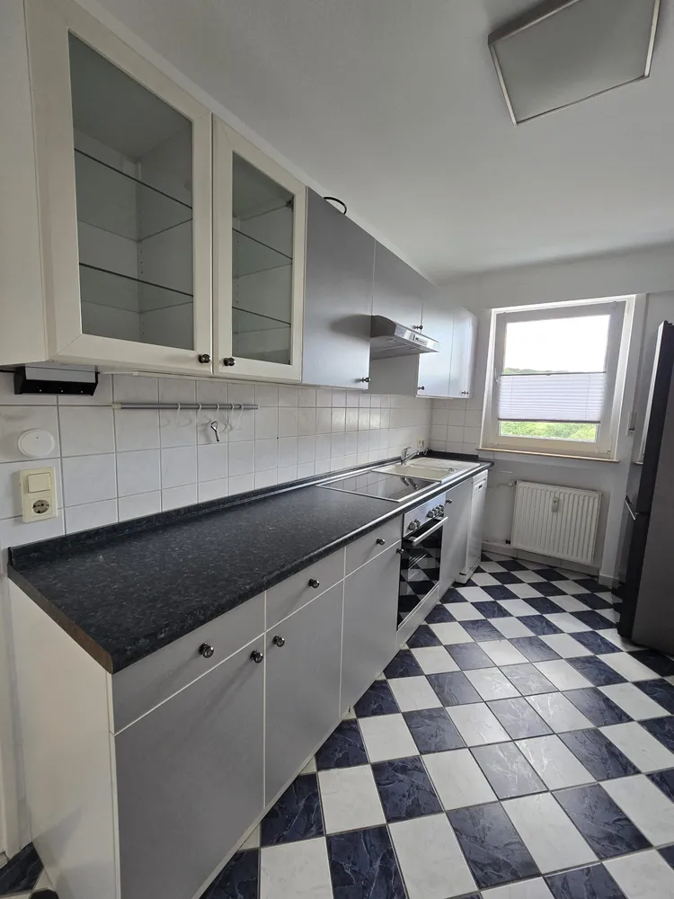 3 Zimmer Wohnung mit 73 m² in Wiesbaden – Bild 2
