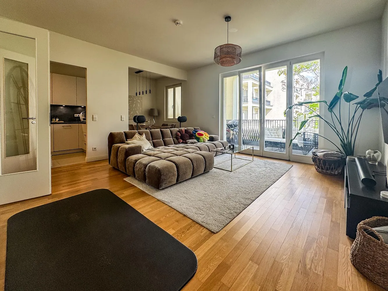 3 Zimmer Wohnung mit 104 m² in Düsseldorf – Bild 2