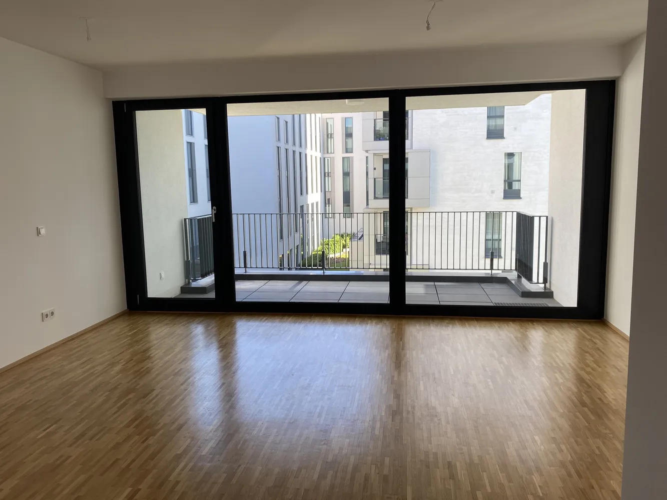 2 Zimmer Wohnung mit 71 m² in Düsseldorf – Bild 1
