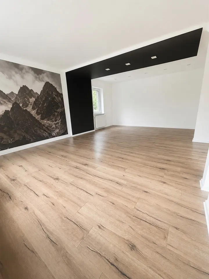 5 Zimmer Wohnung mit 120 m² in Suhl – Bild 1