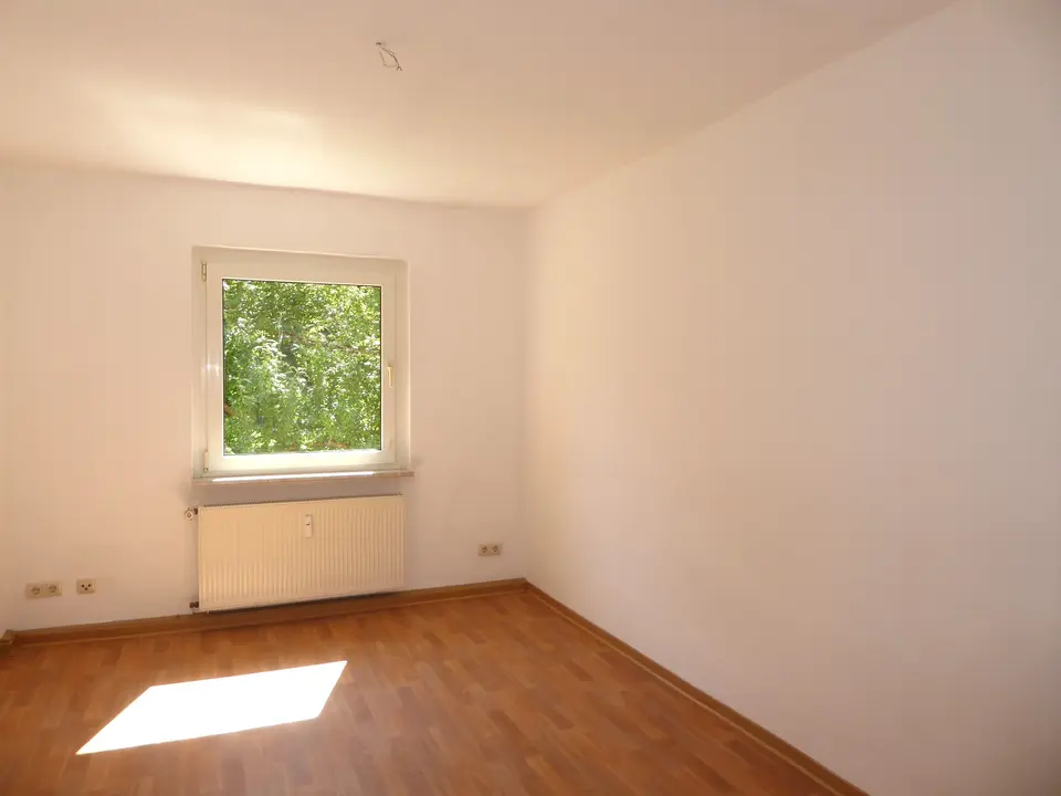 3 Zimmer Wohnung mit 48 m² in Saalfeld/Saale – Bild 2