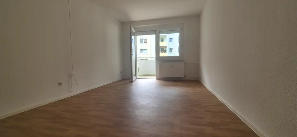2 Zimmer Wohnung mit 64 m² in Crimmitschau – Bild 1