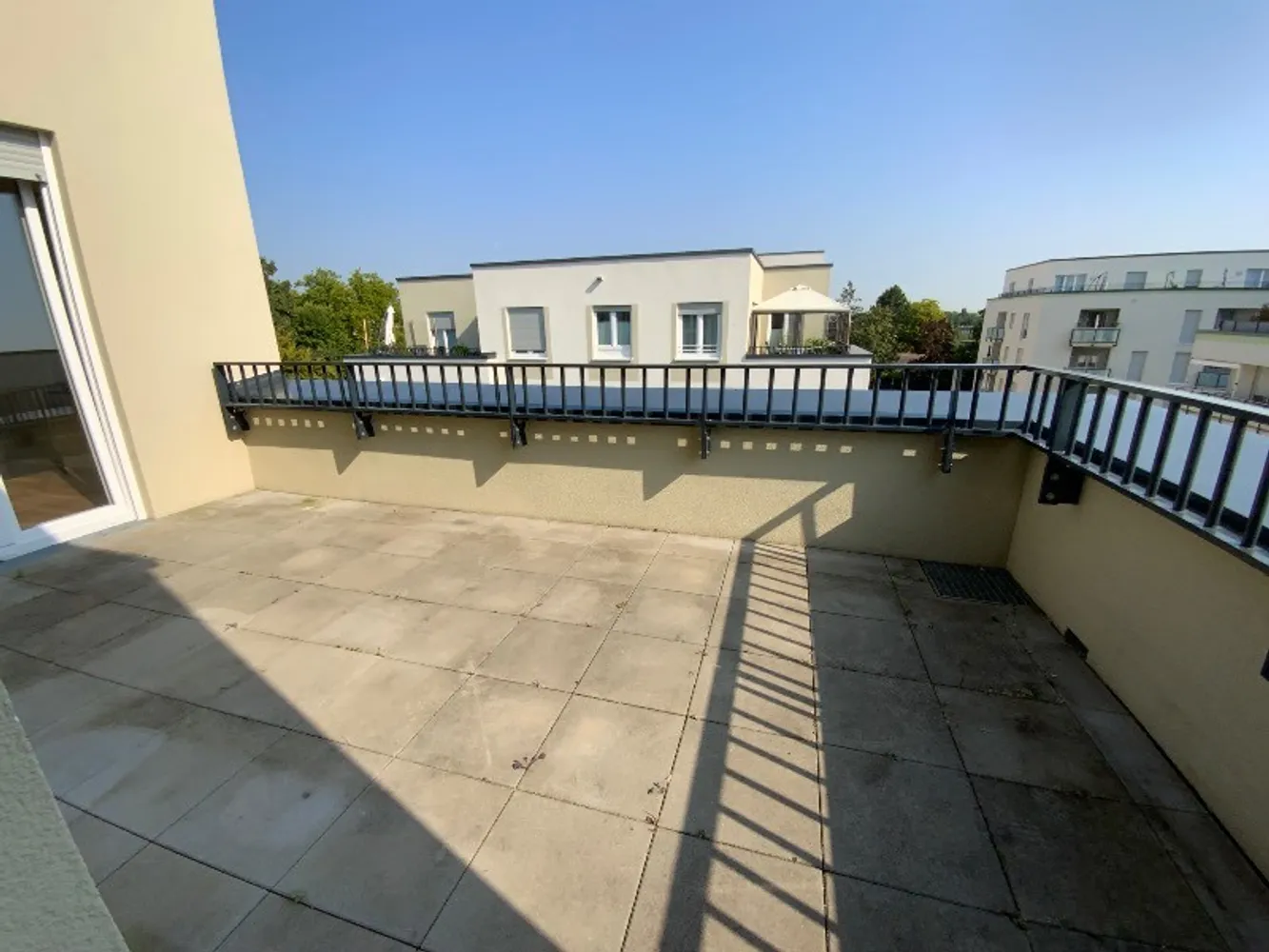 3 Zimmer Wohnung mit 107 m² in Frankfurt am Main – Bild 4