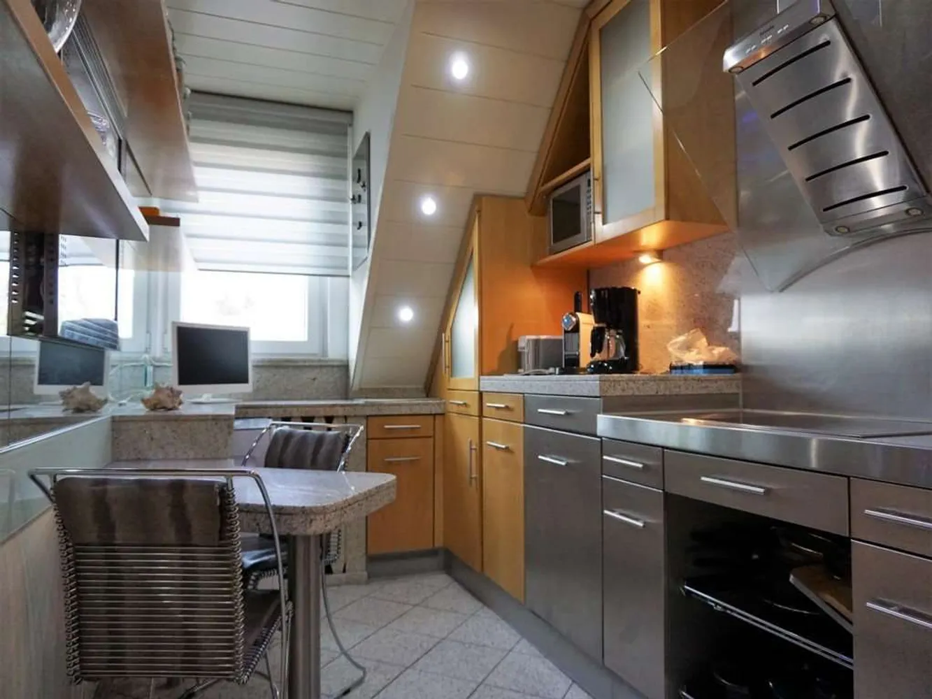 3 Zimmer Wohnung mit 87 m² in Düsseldorf – Bild 4