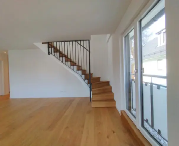 4 Zimmer Wohnung mit 132 m² in München – Bild 2