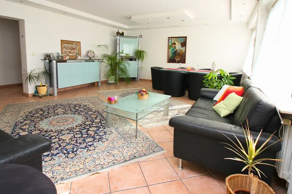 4 Zimmer Wohnung mit 114 m² in Ludwigshafen – Bild 2