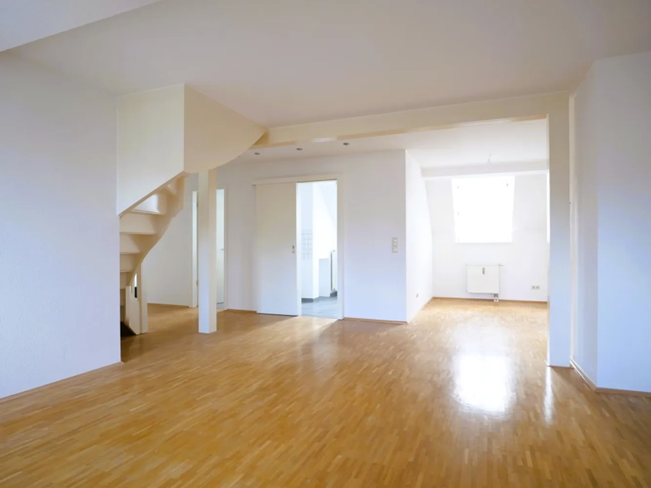 4 Zimmer Wohnung mit 85 m² in Krefeld – Bild 2